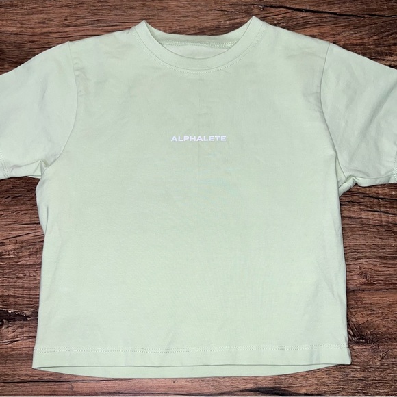 Alphalete Light Green T-Shirt - Picture 1 of 7